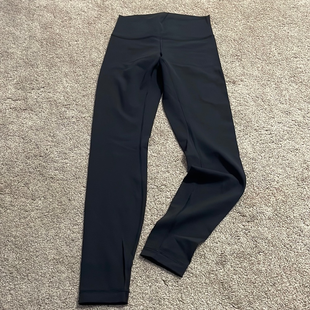 LuLuLemon Wunder Train High Rise crop leggings - full length.